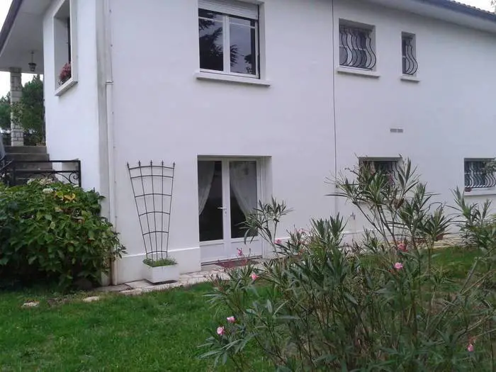 Location Appartement Saint-Loubes (33450) 65&nbsp;m² 720&nbsp;&euro;