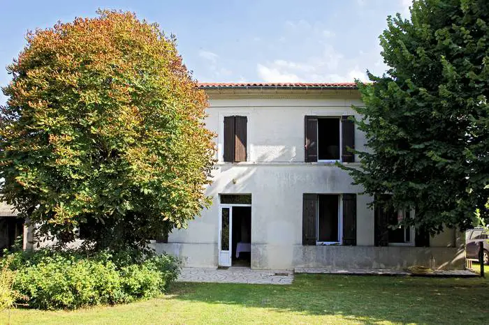 Vente Maison La Clotte (17360) 180&nbsp;m² 180.000&nbsp;&euro;