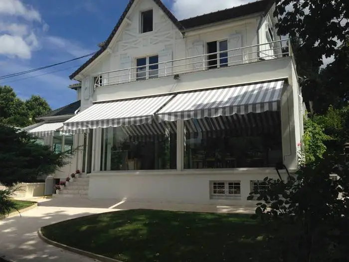 Location Maison Chennevieres-Sur-Marne (94430) 250&nbsp;m² 3.200&nbsp;&euro;