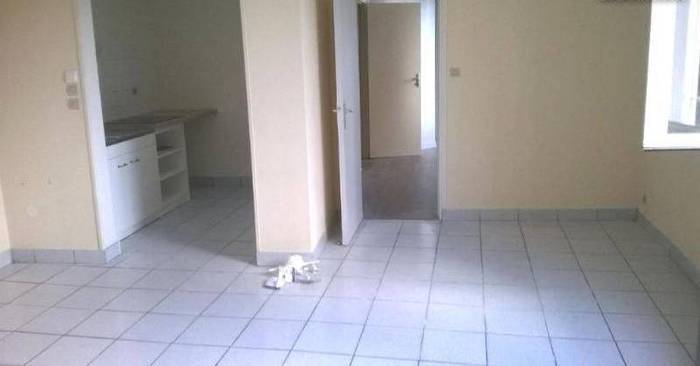 Location immobilier 470&nbsp;&euro; Tours (37)
