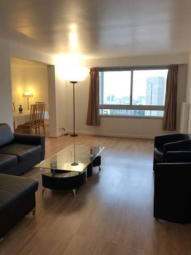 Location immobilier 2.800&nbsp;&euro; Courbevoie (92400)