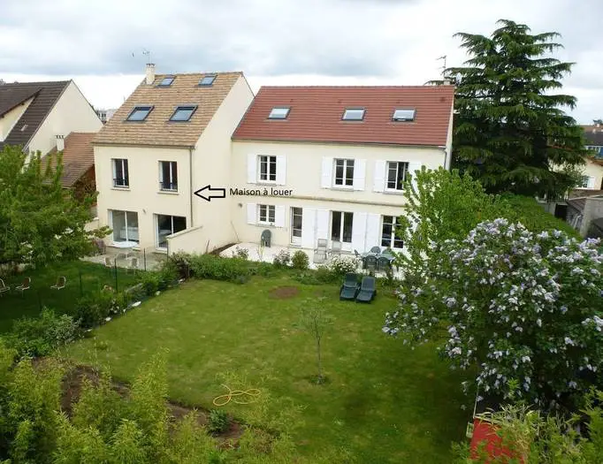 Location Maison Les Clayes-Sous-Bois (78340) 141&nbsp;m² 2.100&nbsp;&euro;