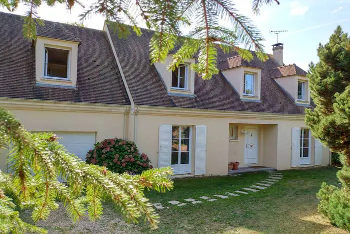Vente Maison Bazoches-Sur-Guyonne 200&nbsp;m² 649.000&nbsp;&euro;