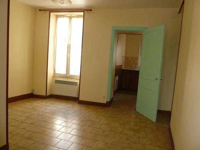 Location Appartement Cosne-Cours-Sur-Loire 38&nbsp;m² 330&nbsp;&euro;