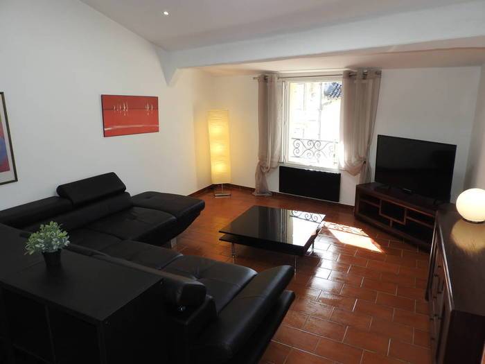 Appartement Sommieres (30250) 595&nbsp;&euro;