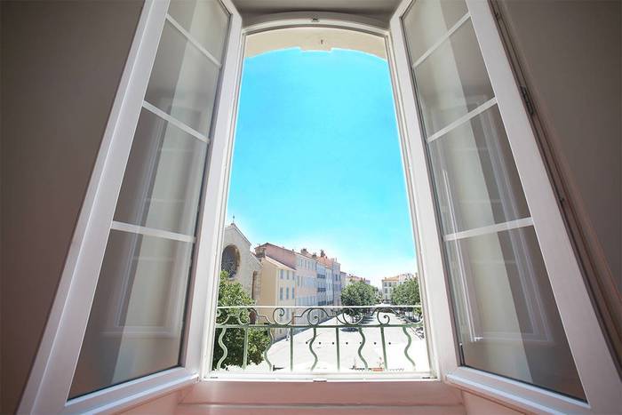 Location Appartement Hyeres (83400)