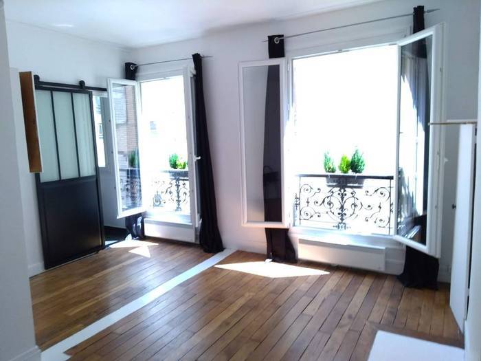 Location Appartement Paris 10E 22&nbsp;m² 950&nbsp;&euro;