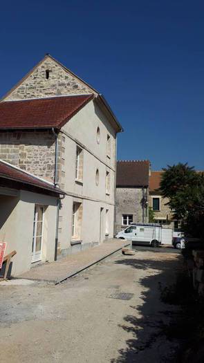 Location immobilier 780&nbsp;&euro; Commeny (95450)