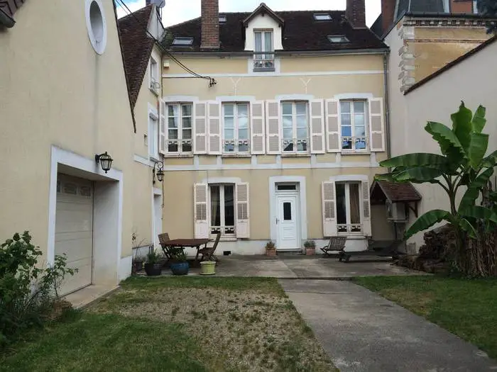 Vente Maison Villeneuve-Sur-Yonne (89500) 310&nbsp;m² 232.000&nbsp;&euro;