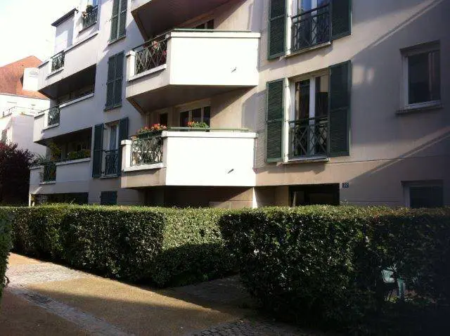 Location Appartement Rueil-Malmaison (92500) 47&nbsp;m² 1.215&nbsp;&euro;