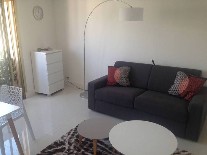 Location immobilier 745&nbsp;&euro; Nice (06)