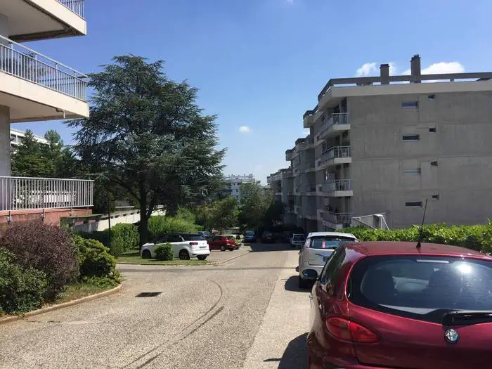 Location Appartement Caluire-Et-Cuire (69300) 18&nbsp;m² 525&nbsp;&euro;