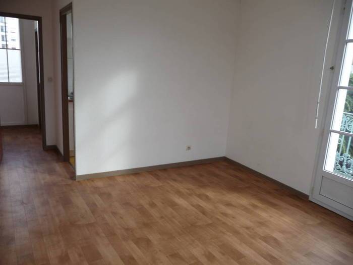 Location immobilier 349&nbsp;&euro; Tarbes (65000)