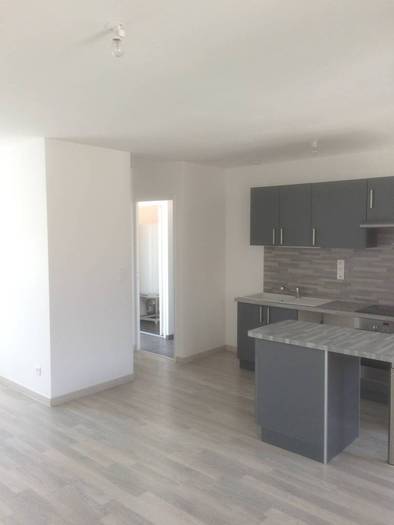 Location immobilier 800&nbsp;&euro; Maincy (77950)
