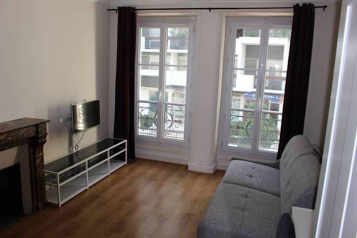 Location Appartement Paris 11E 19&nbsp;m² 660&nbsp;&euro;
