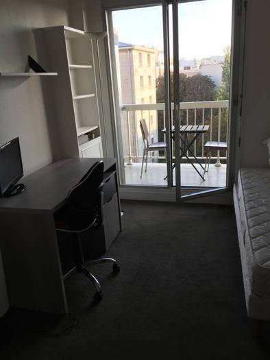 Location Appartement Paris 20E 15&nbsp;m² 695&nbsp;&euro;