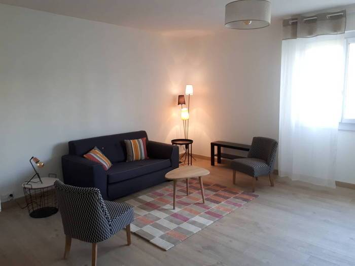 Location Appartement Sainte-Foy-Les-Lyon (69110) 52&nbsp;m² 930&nbsp;&euro;