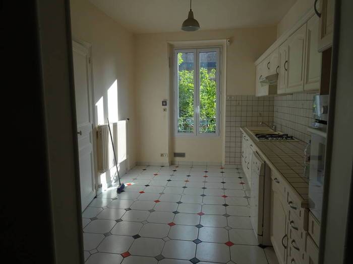 Location immobilier 2.600&nbsp;&euro; Bois-Colombes