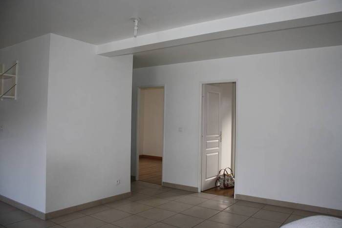 Location immobilier 925&nbsp;&euro; Epone (78680)