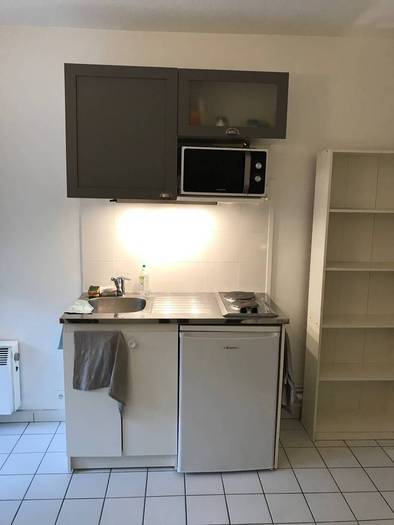 Location immobilier 650&nbsp;&euro; Verrieres-Le-Buisson (91370)