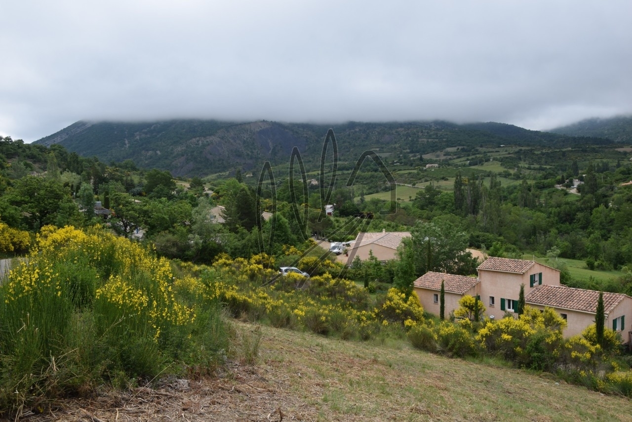 Vente terrain 2 000 m2