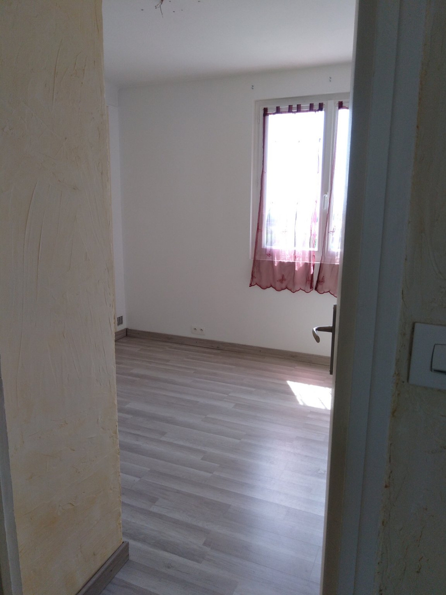 Location appartement 4 pièces 74 m2