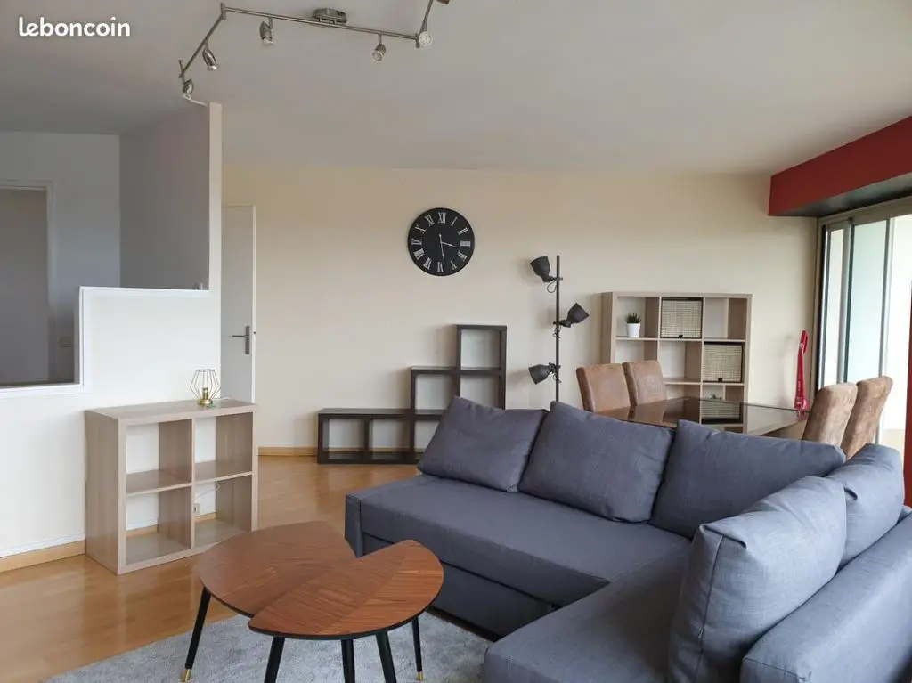 Location appartement meublé 2 pièces 52 m2