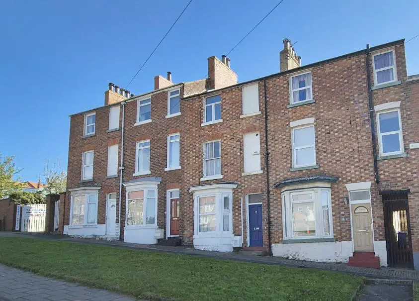 4 Bedroom Mid Terrace House   For Sale by Auction