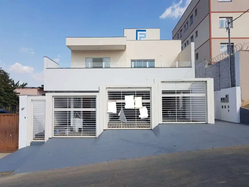 Casa com 3 Quartos à Venda, 71 m² por R$ 225.000 Rua Nair Marques Siqueira - Dom Pedro I, São José da Lapa - MG