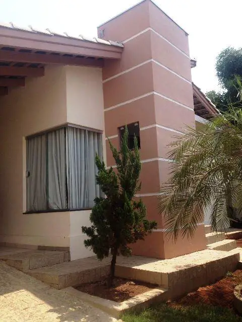 Casa com 3 Quartos à Venda, 150 m² por R$ 700.000 Jardim Leblon, Cuiabá - MT