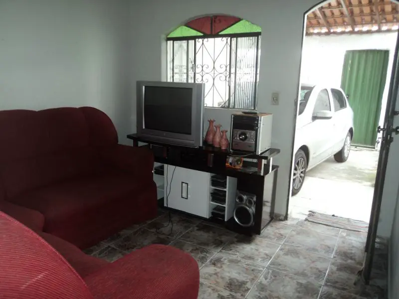 Casa com 2 Quartos à Venda por R$ 220.000 Rua Mauritânia, 231 - Canaã, Belo Horizonte - MG