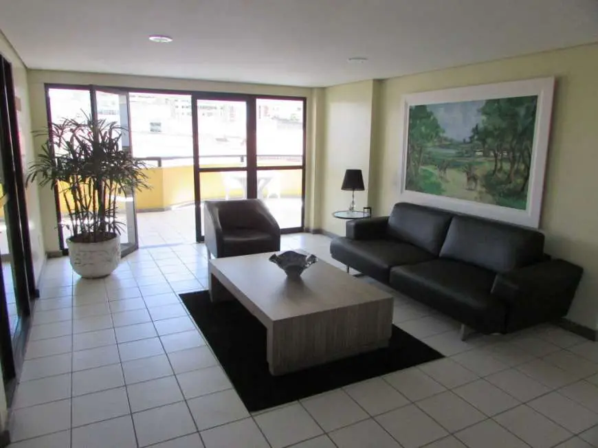 Apartamento com 2 Quartos para Alugar, 75 m² por R$ 1.300/Mês Treze de Julho, Aracaju - SE