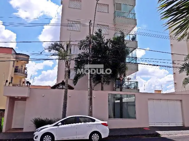 Apartamento com 3 Quartos para Alugar, 115 m² por R$ 1.700/Mês Santa Mônica, Uberlândia - MG