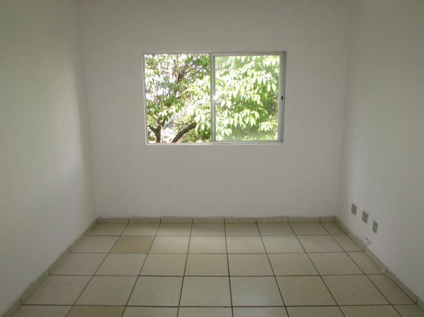 Apartamento com 2 Quartos para Alugar, 55 m² por R$ 800/Mês Planalto, Belo Horizonte - MG