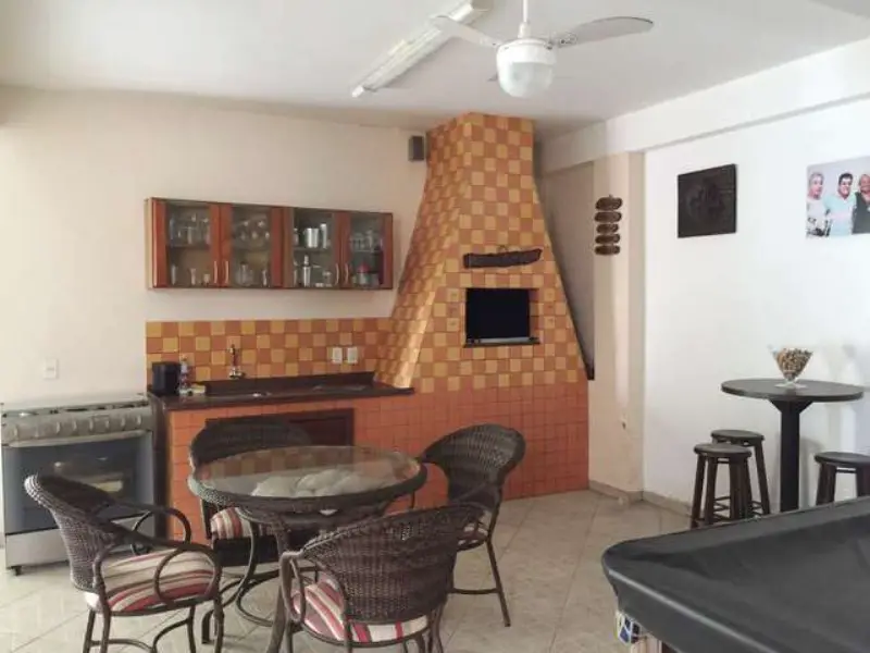 Casa com 4 Quartos para Alugar, 200 m² por R$ 1.100/Dia Praia dos Amores, Balneário Camboriú - SC