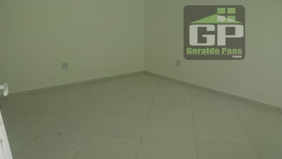 Apartamento com 1 Quarto para Alugar, 35 m² por R$ 700/Mês Rua Peruipe, 224 - Realengo, Rio de Janeiro - RJ