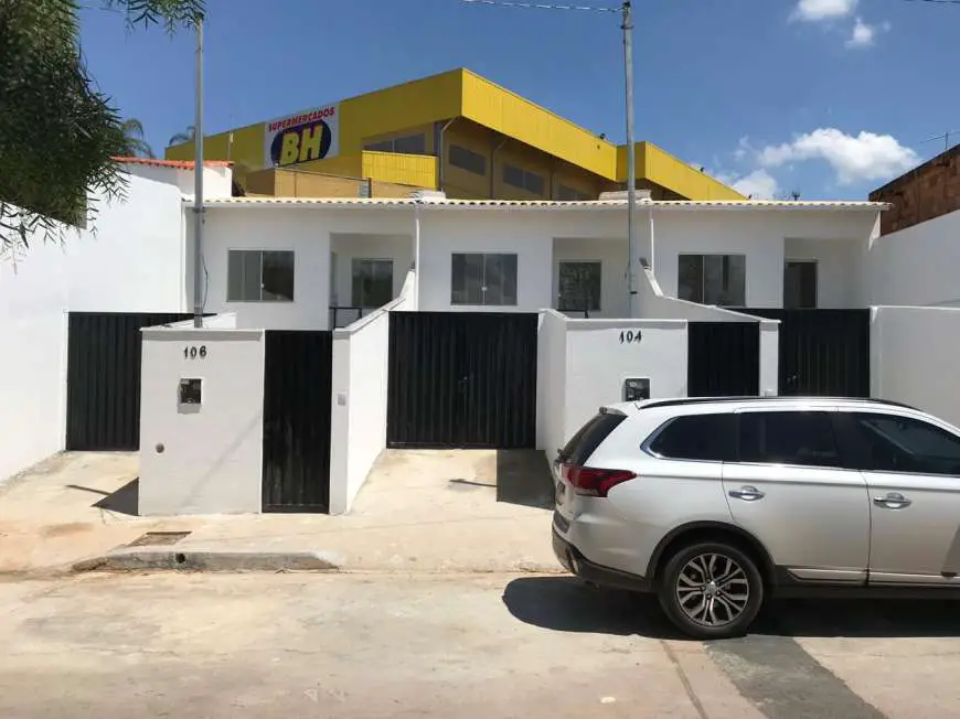 Casa com 2 Quartos à Venda, 52 m² por R$ 170.000 Rua Clemência Nunes Pinheiro, 104 - Citrolândia, Betim - MG