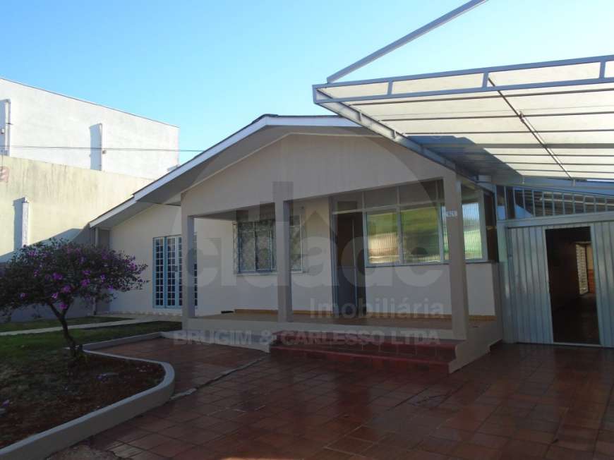 Casa com 1 Quarto para Alugar, 203 m² por R$ 1.800/Mês Rua Domiciliano Teobaldo Bresolin, 621 - São Cristovão, Cascavel - PR