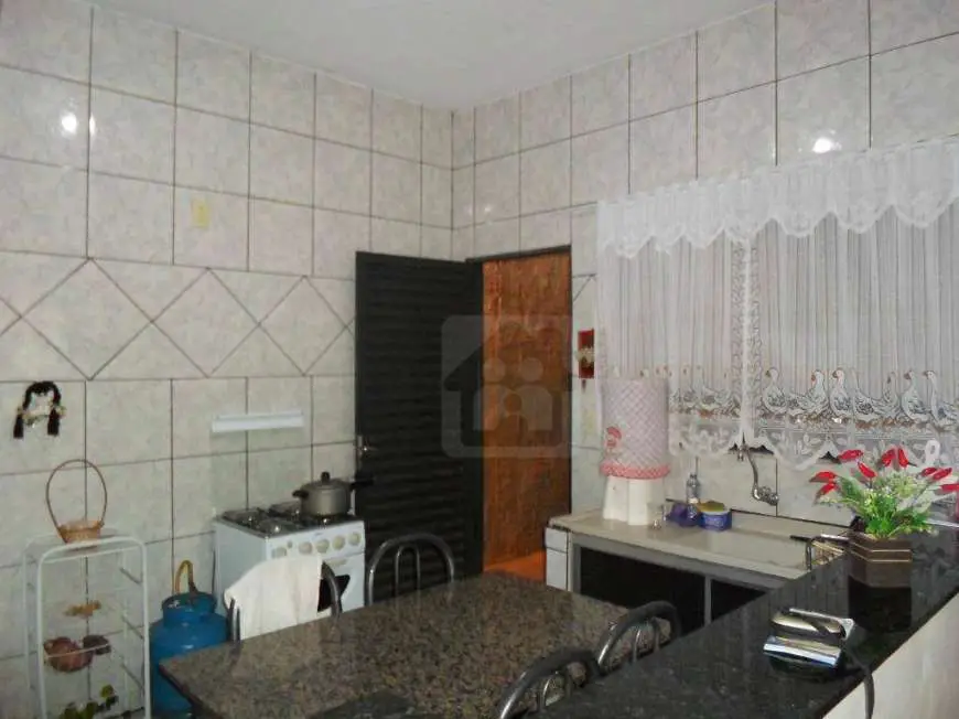 Casa com 2 Quartos à Venda, 54 m² por R$ 130.000 Parque Industrial, Araçatuba - SP