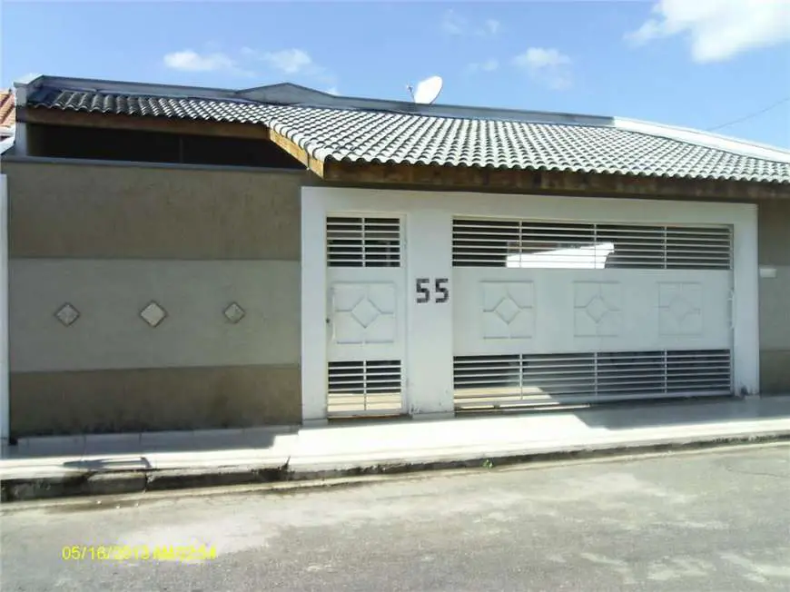 Casa com 3 Quartos à Venda, 190 m² por R$ 350.000 Centro, Roseira - SP