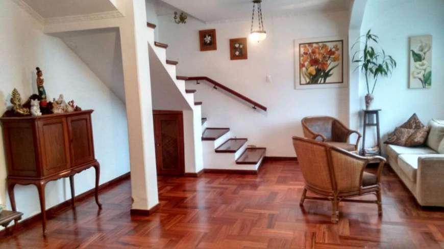 Casa com 2 Quartos à Venda, 180 m² por R$ 550.000 Parque Vivaldi Leite Ribeiro, Poços de Caldas - MG