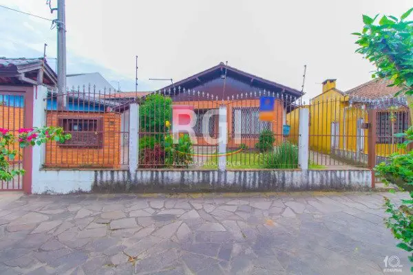 Casa com 3 Quartos à Venda, 110 m² por R$ 532.000 Rua Luiz Lourenço Stabel, 221 - São Miguel, São Leopoldo - RS