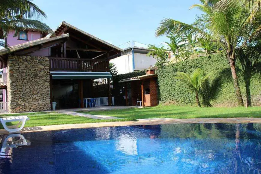 Casa com 5 Quartos para Alugar, 200 m² por R$ 2.100/Dia Camburi, São Sebastião - SP