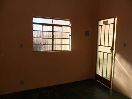 Apartamento com 2 Quartos para Alugar, 42 m² por R$ 500/Mês Rua Terezinha Adriana de Castro - Diamante, Belo Horizonte - MG