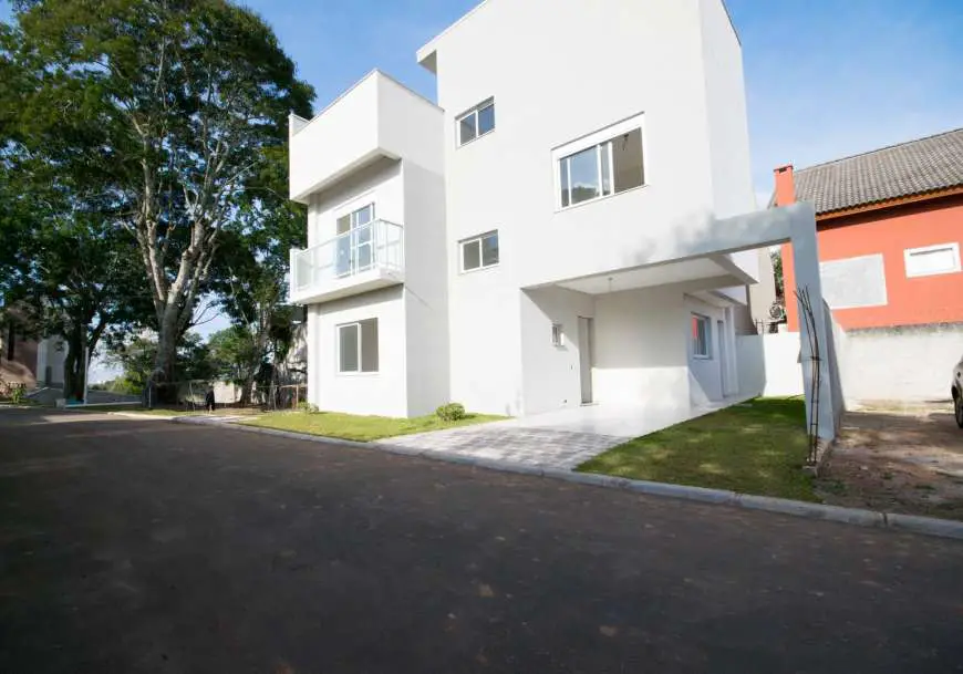 Casa de Condomínio com 3 Quartos à Venda, 147 m² por R$ 690.000 Rua Santo Afonso de Ligório, 450 - Cabral, Curitiba - PR