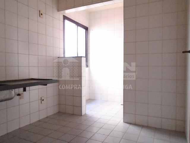 Apartamento com 3 Quartos para Alugar, 72 m² por R$ 590/Mês Santa Mônica, Uberlândia - MG