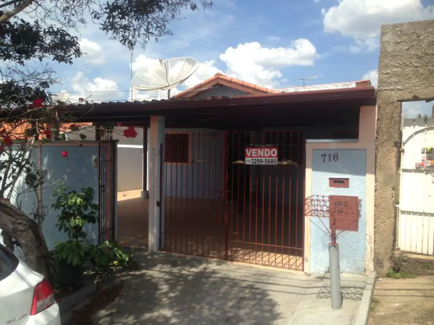 Casa com 2 Quartos para Alugar, 100 m² por R$ 1.200/Mês Rua Engenheiro Silvio N Spiandorelli - Jardim São Marcos, Valinhos - SP