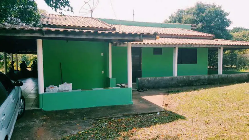 Chácara com 3 Quartos à Venda, 200 m² por R$ 180.000 Boa Vista, Laranjal Paulista - SP