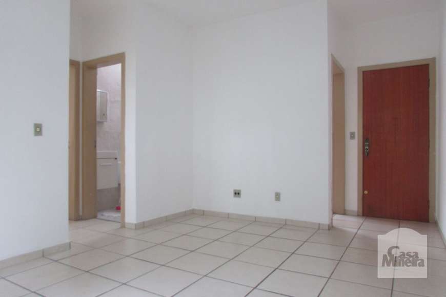 Apartamento com 2 Quartos para Alugar, 55 m² por R$ 800/Mês Rua Senador Campos Vergueiro, 309 - Planalto, Belo Horizonte - MG