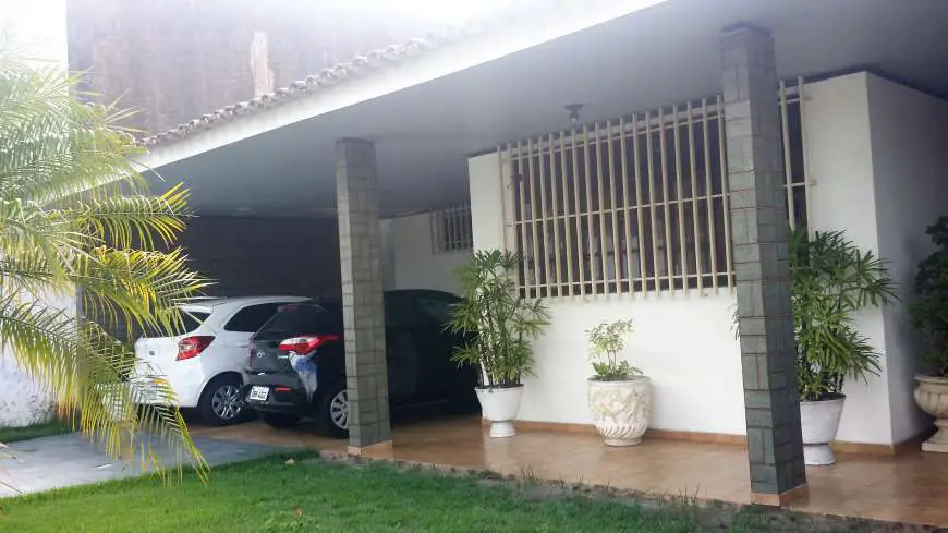 Casa com 4 Quartos à Venda, 250 m² por R$ 400.000 Rua Ariosvaldo Pereira Cintra - Farol, Maceió - AL
